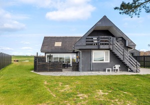 2 bedroom gorgeous home in Hesselager