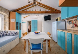 2 bedroom gorgeous home in Vabriga