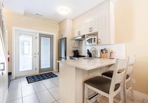 2 bedroom Mountain View Suite Getaway, right at the gate of Banff National Park.