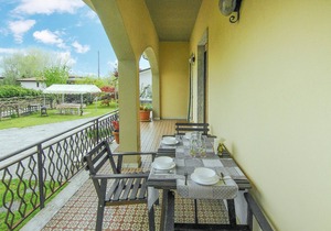 2 bedroom nice home in Montignoso