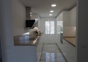 2 Bedrooms holiday penthouse rental in Estepona (Alcazaba Beach)