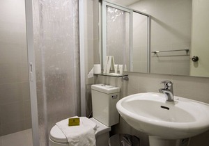 2-BR Beach View @ Maui 514