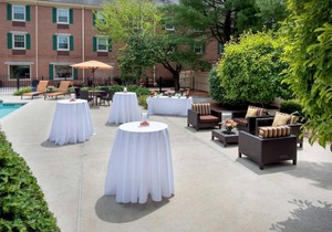 2 Classy Units! FREE Parking, Pets Allowed, Close to USS Constitution Museum!