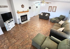 2 Houses, Waterfront, Gated, Kayaks, Canoe, 317 FT. Shaded Concrete Fishing Pier