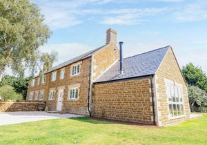 2 Manor Farm