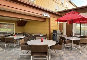 2-Star Hotel ∙ TownePlace Suites by Marriott Red Deer