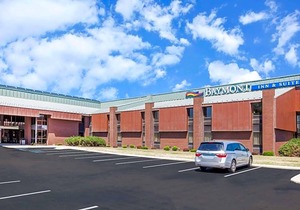 2-Star Hotel ∙ Baymont by Wyndham Elkhart