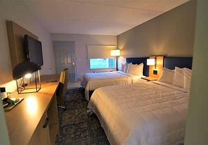 2-Star Hotel ∙ Baymont by Wyndham Pine Grove