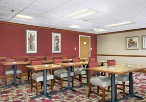 2-Star Hotel ∙ Baymont by Wyndham Evansville North/Haubstadt