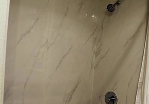 2-Star Hotel ∙ Baymont by Wyndham Roseburg