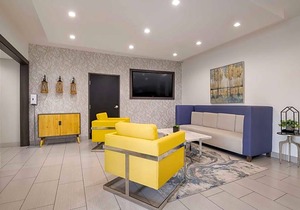 2-Star Hotel ∙ Best Western NSU Inn