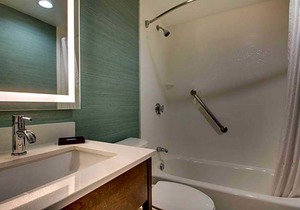 2-Star Hotel ∙ Best Western Plus New Englander