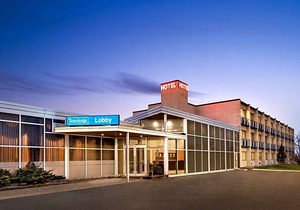2-Star Hotel ∙ Travelodge by Wyndham Richmond Hill