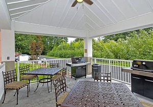 2-Star Hotel ∙ Candlewood Suites Burlington, an IHG Hotel