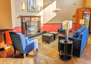 2-Star Hotel ∙ Comfort Suites Georgetown