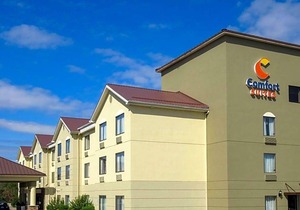 2-Star Hotel ∙ Comfort Suites Georgetown