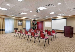 2-Star Hotel ∙ Comfort Suites South Elkhart
