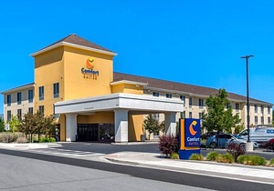 2-Star Hotel ∙ Comfort Suites Fernley