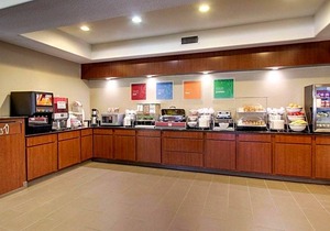 2-Star Hotel ∙ Comfort Suites Tyler South