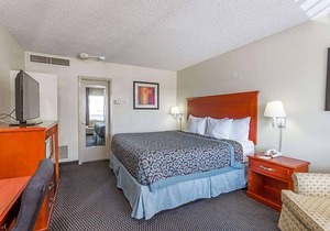 2-Star Hotel ∙ Days Inn by Wyndham Charlottesville/University Area