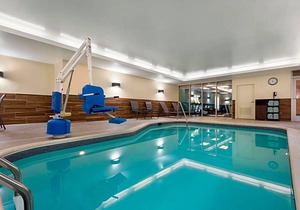 2-Star Hotel ∙ Fairfield Inn & Suites by Marriott Charlottesville Downtown/University Area