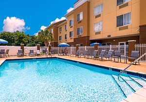 2-Star Hotel ∙ Fairfield Inn & Suites Marianna