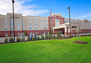2-Star Hotel ∙ Hampton Inn & Suites Jacksonville