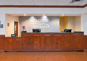 2-Star Hotel ∙ Hampton Inn & Suites Lady Lake/The Villages
