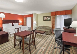 2-Star Hotel ∙ Hampton Inn Richmond-SW Hull Street