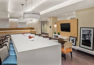 2-Star Hotel ∙ Hampton Inn Richmond-SW Hull Street