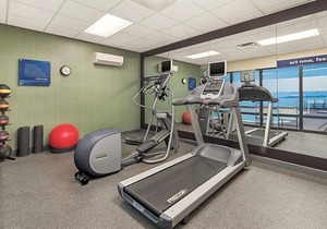 2-Star Hotel ∙ Hampton Inn Richmond-SW Hull Street