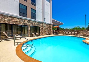 2-Star Hotel ∙ Hampton Inn Wilkesboro