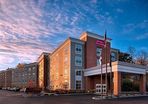 2-Star Hotel ∙ Hampton Inn & Suites Exeter