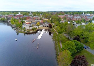 2-Star Hotel ∙ Hampton Inn & Suites Exeter