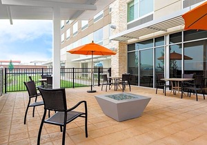 2-Star Hotel ∙ Holiday Inn Express & Suites - Prosser - Yakima Valley Wine, an IHG Hotel