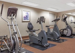 2-Star Hotel ∙ Howard Johnson by Wyndham Evansville East