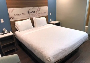 2-Star Hotel ∙ Hyland Motel Brea