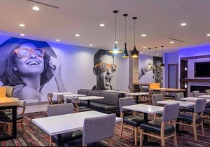 2-Star Hotel ∙ La Quinta Inn & Suites by Wyndham Wisconsin Dells