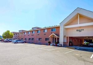 2-Star Hotel ∙ Quality Inn Arlington