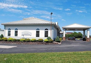 2-Star Hotel ∙ Travelodge by Wyndham Watertown