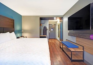 2-Star Hotel ∙ Tru By Hilton Grand Rapids Airport