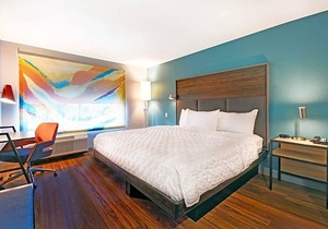2-Star Hotel ∙ Tru By Hilton Grand Rapids Airport