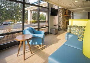 2-Star Hotel ∙ Hampton Inn Clarks Summit