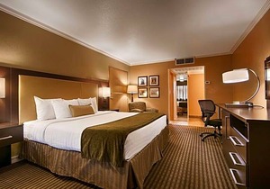2-Star Hotel ∙ Best Western Royal Sun Inn & Suites