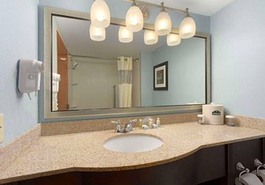 2-Star Hotel ∙ Wingate by Wyndham Fayetteville/Fort Bragg