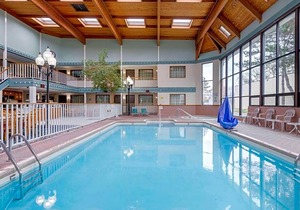 2-Star Hotel ∙ Rodeway Inn