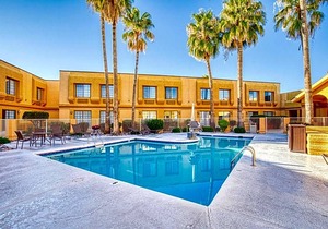 2-Star Hotel ∙ Best Western Green Valley Inn