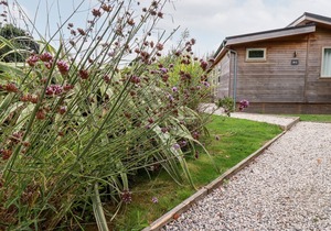 2 VALLEY VIEW, pet friendly, luxury holiday cottage in Lanreath