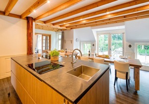20 pax Farmhouse with sauna, hottub and pub