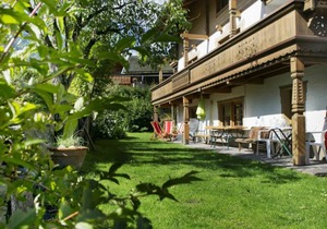 200 m² Accommodation ∙ 5 bedrooms ∙ 8 guests